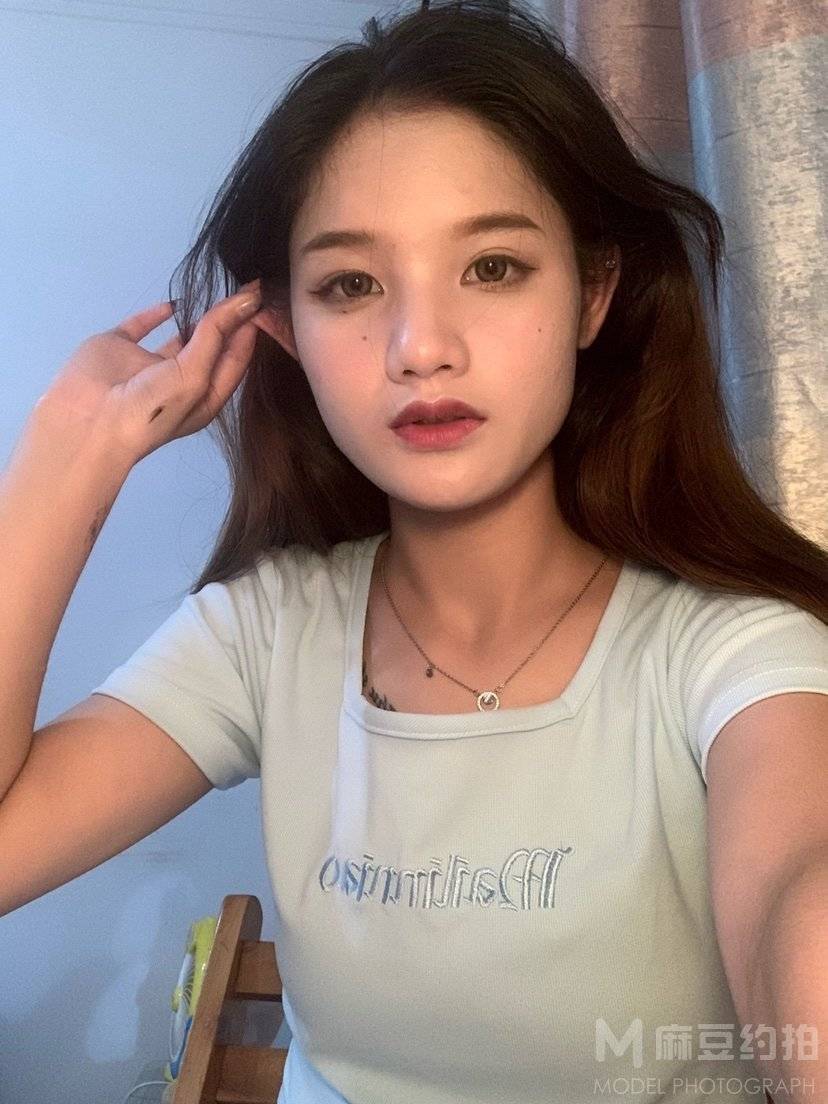 纪实模特