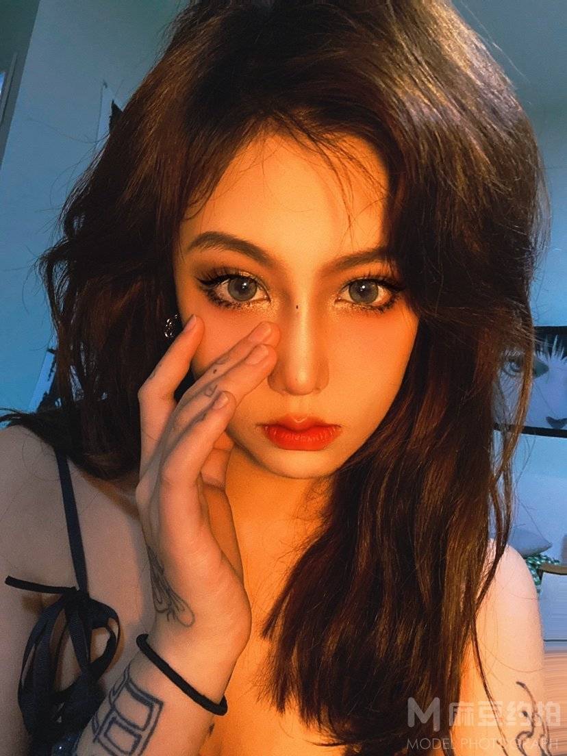 暗黑模特