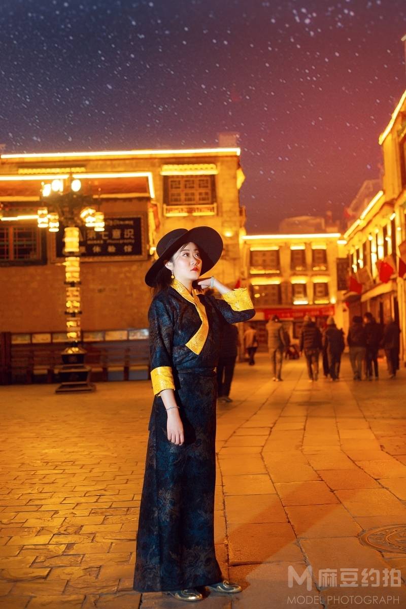 夜景模特