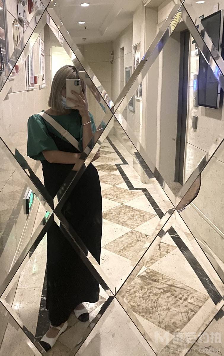 暗黑模特