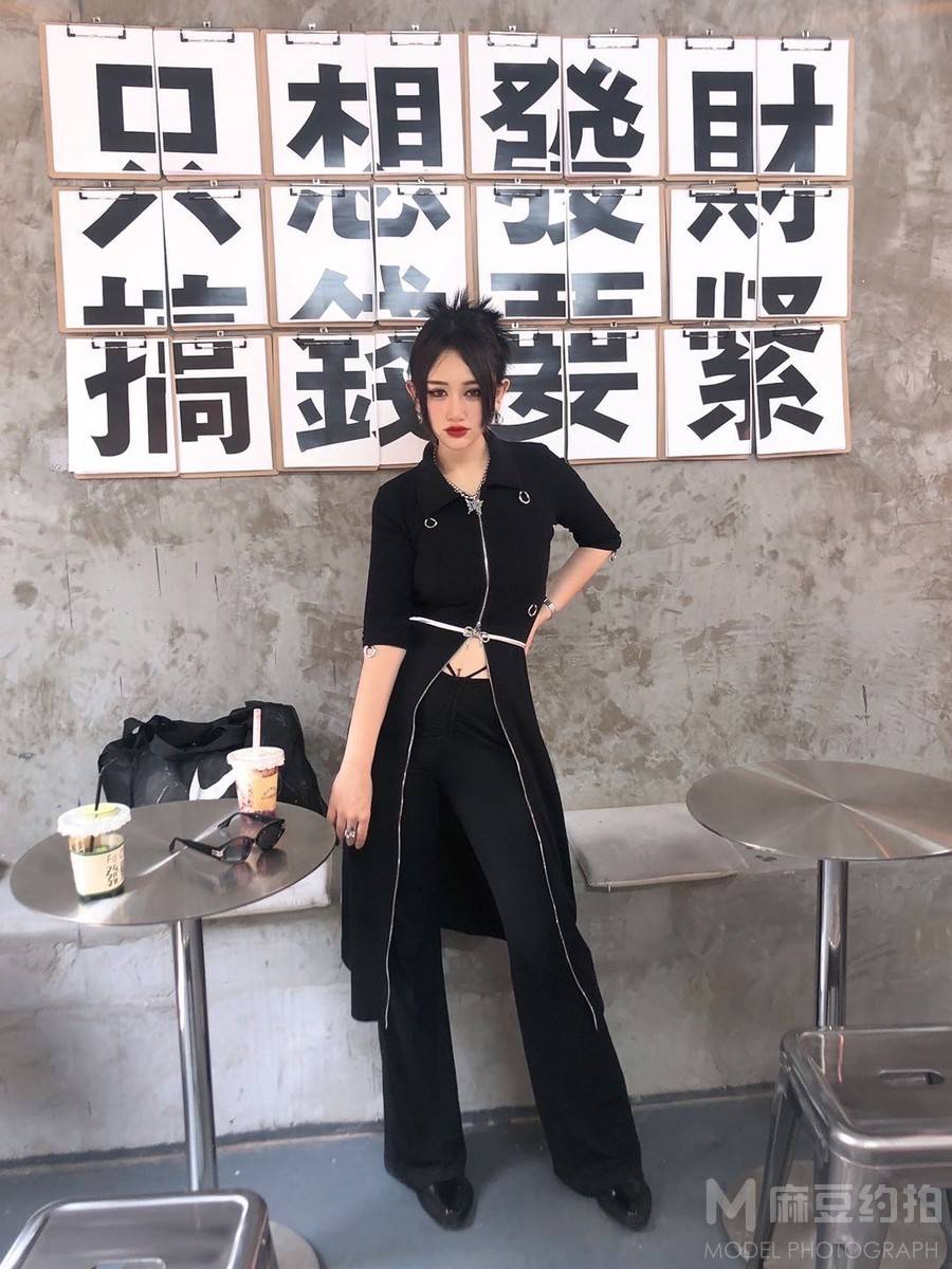 暗黑模特