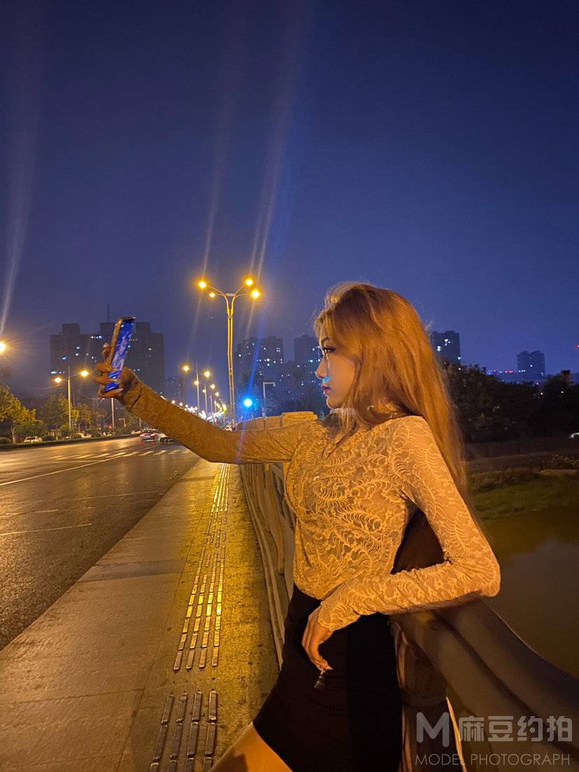 夜景模特