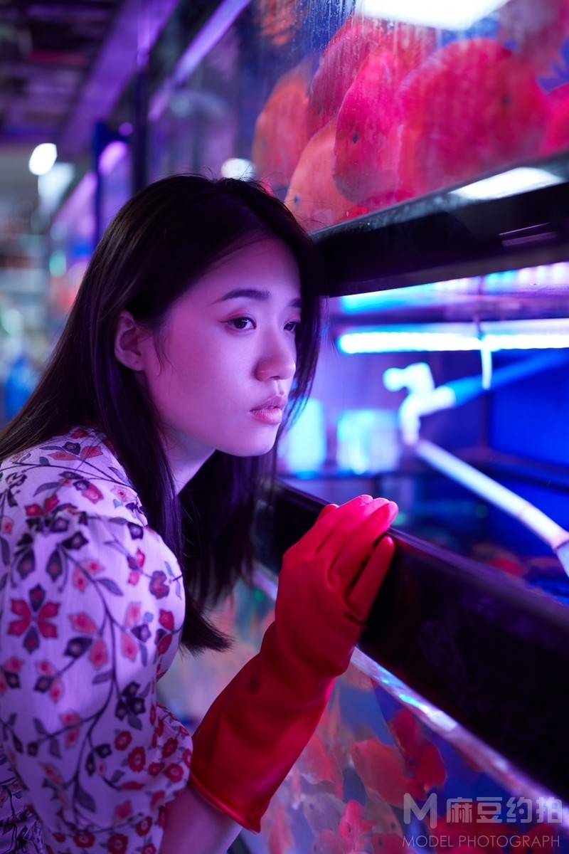 情绪模特