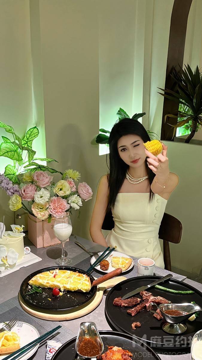 妆容模特