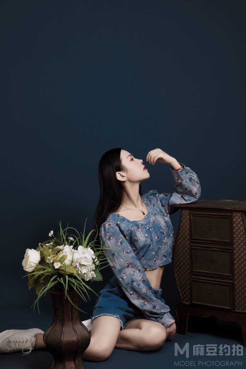 黑白模特