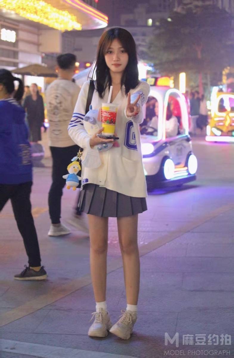 校园模特