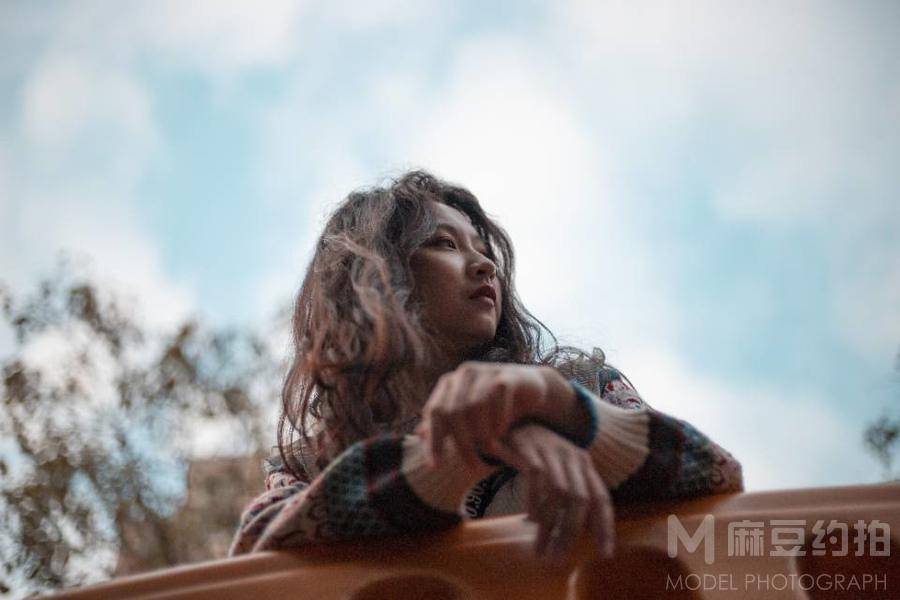 情绪模特