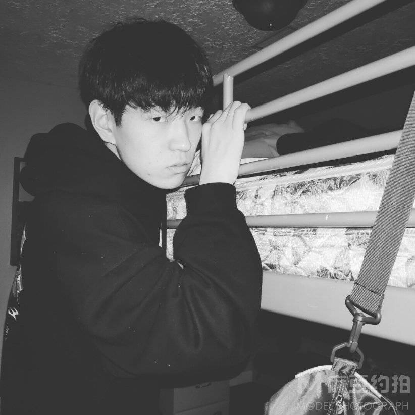 黑白模特
