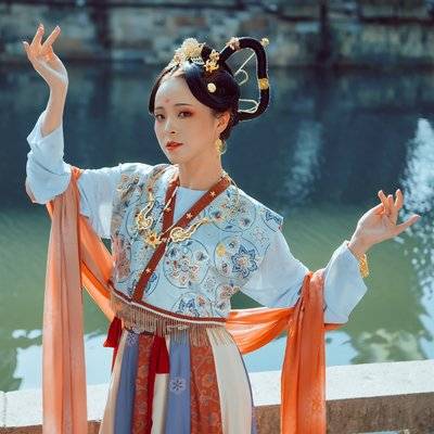 汉服模特