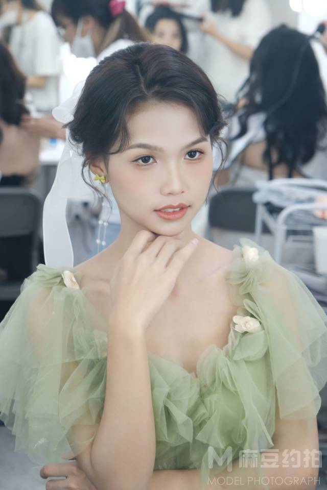 妆容模特