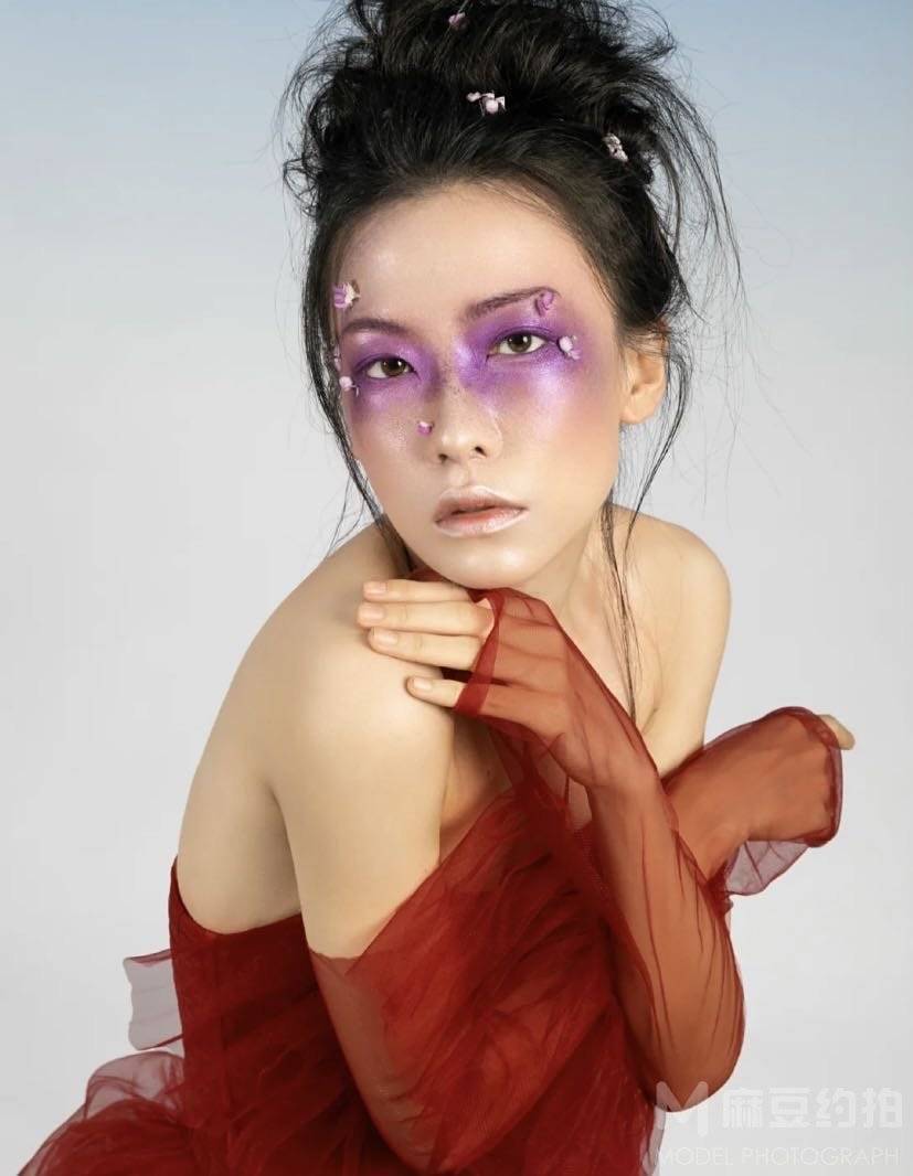 妆容模特