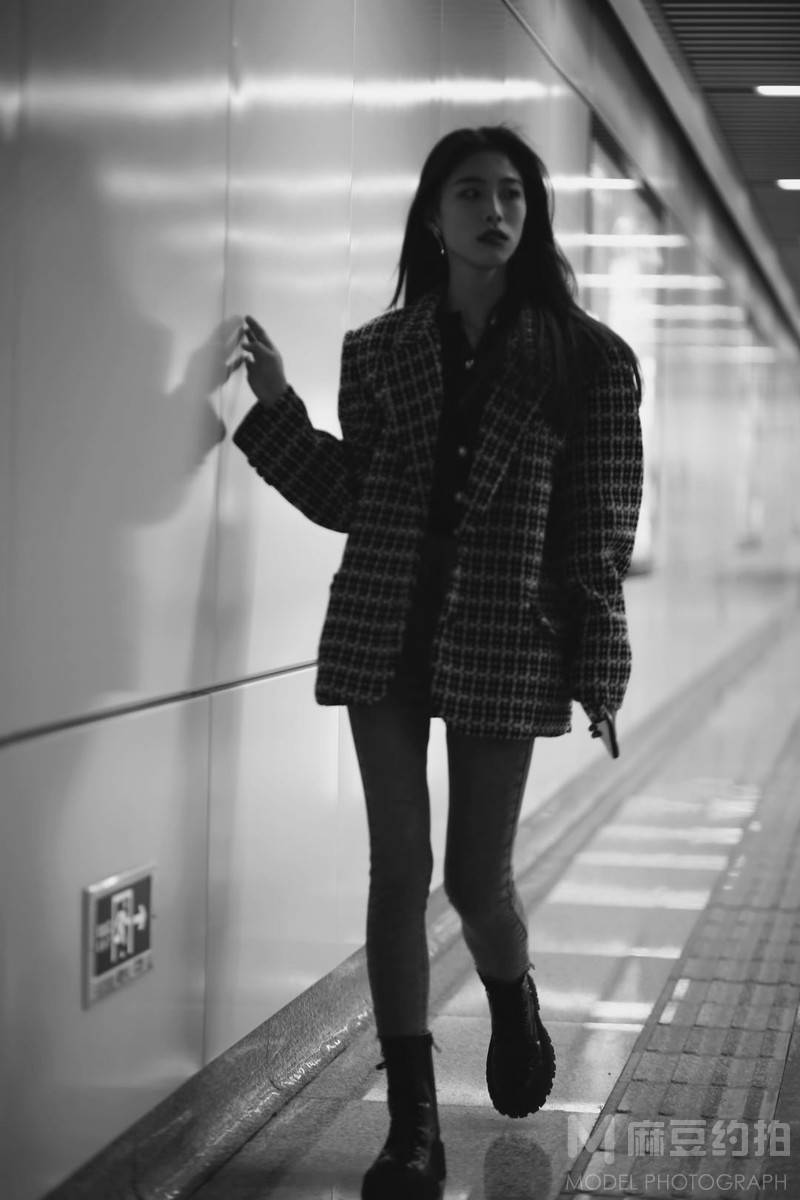 情绪模特