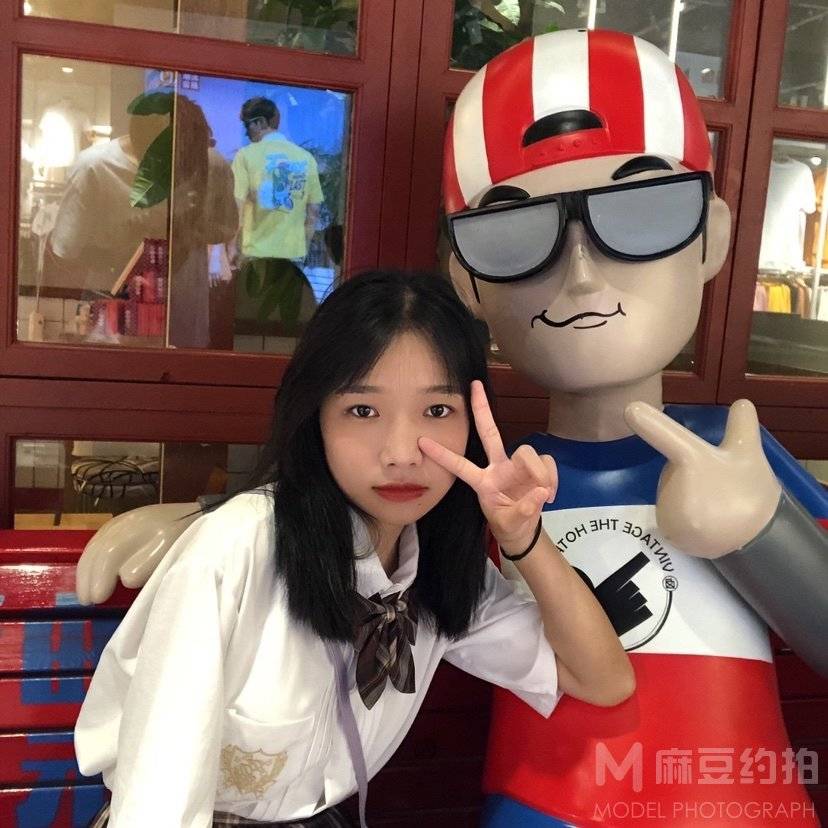 校园模特