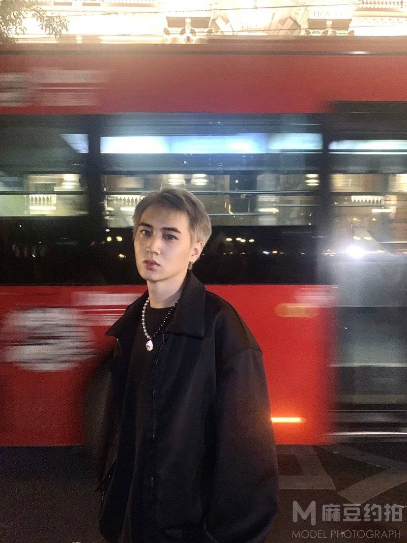 夜景模特