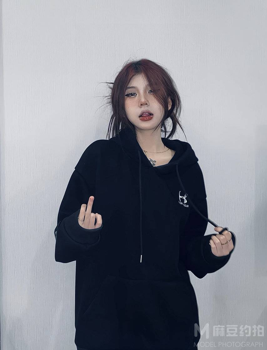 黑白模特