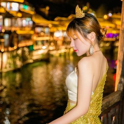 夜景模特