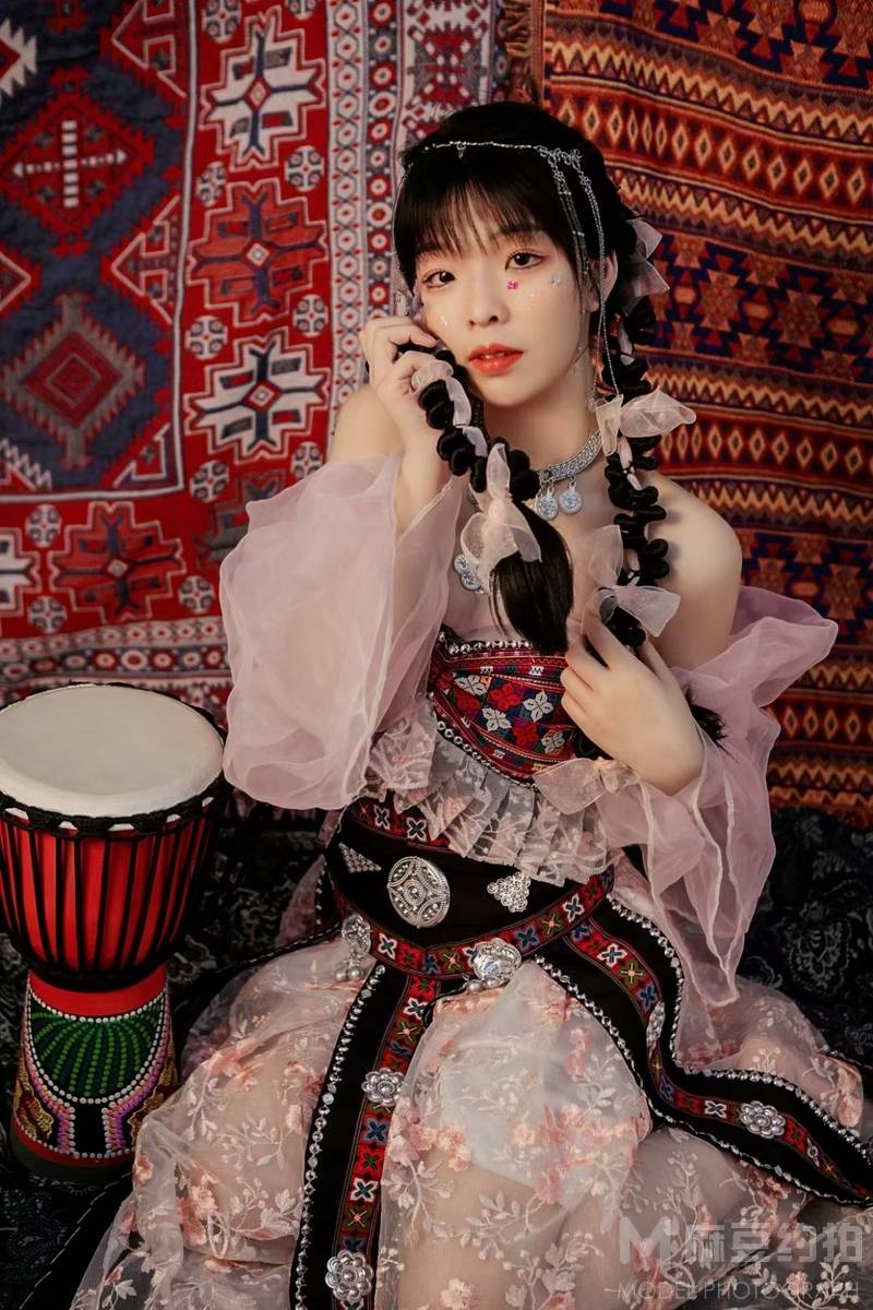 汉服模特