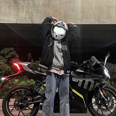 黑白模特