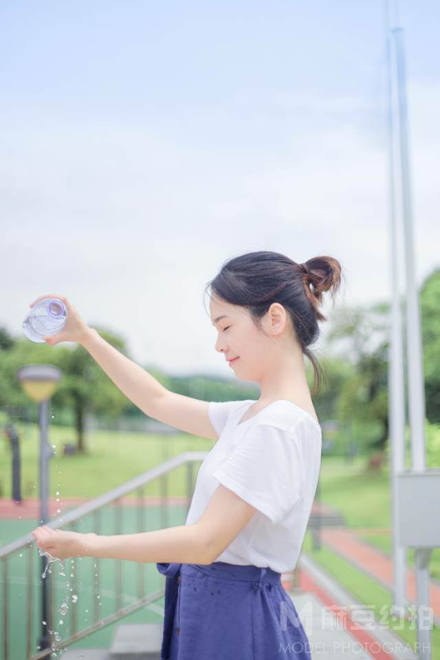 校园模特