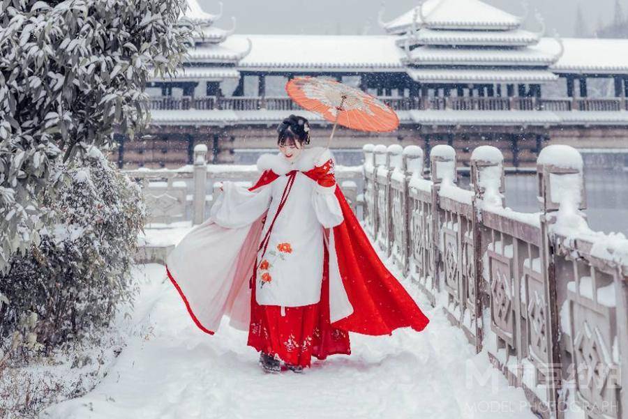 汉服模特