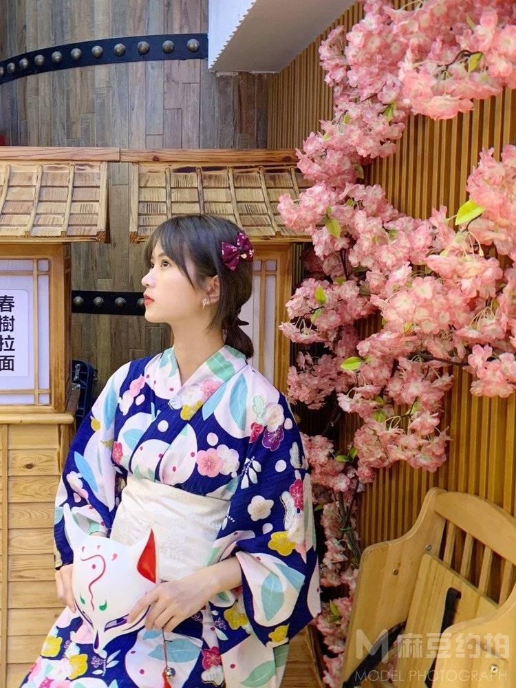 胶片模特