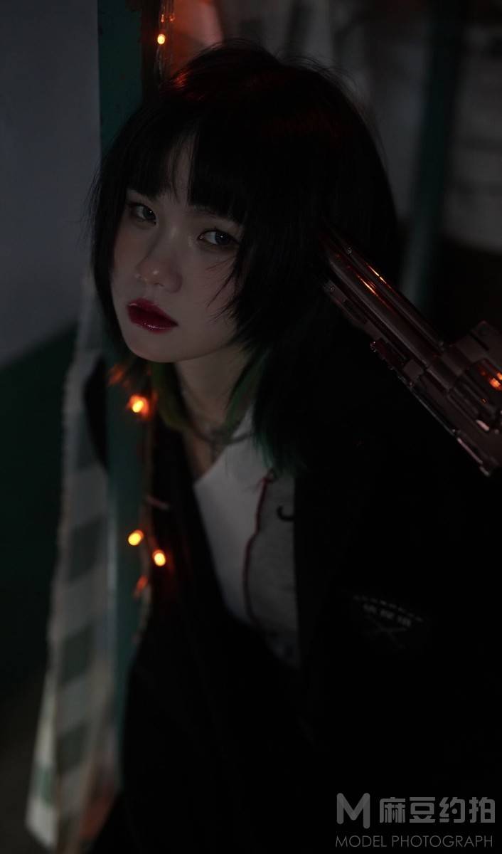 情绪模特