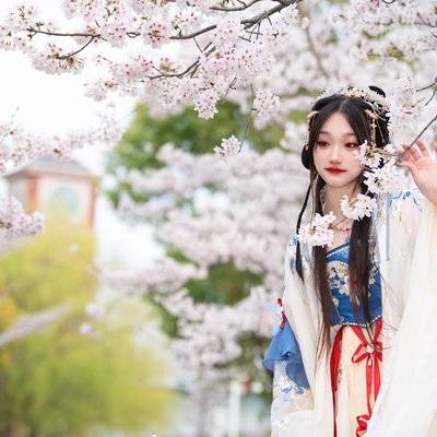 汉服模特