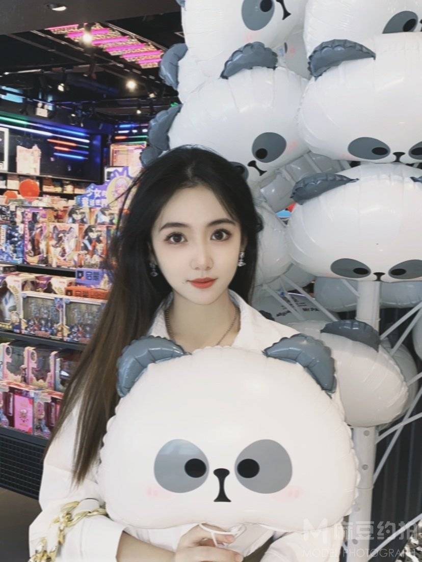 清新模特