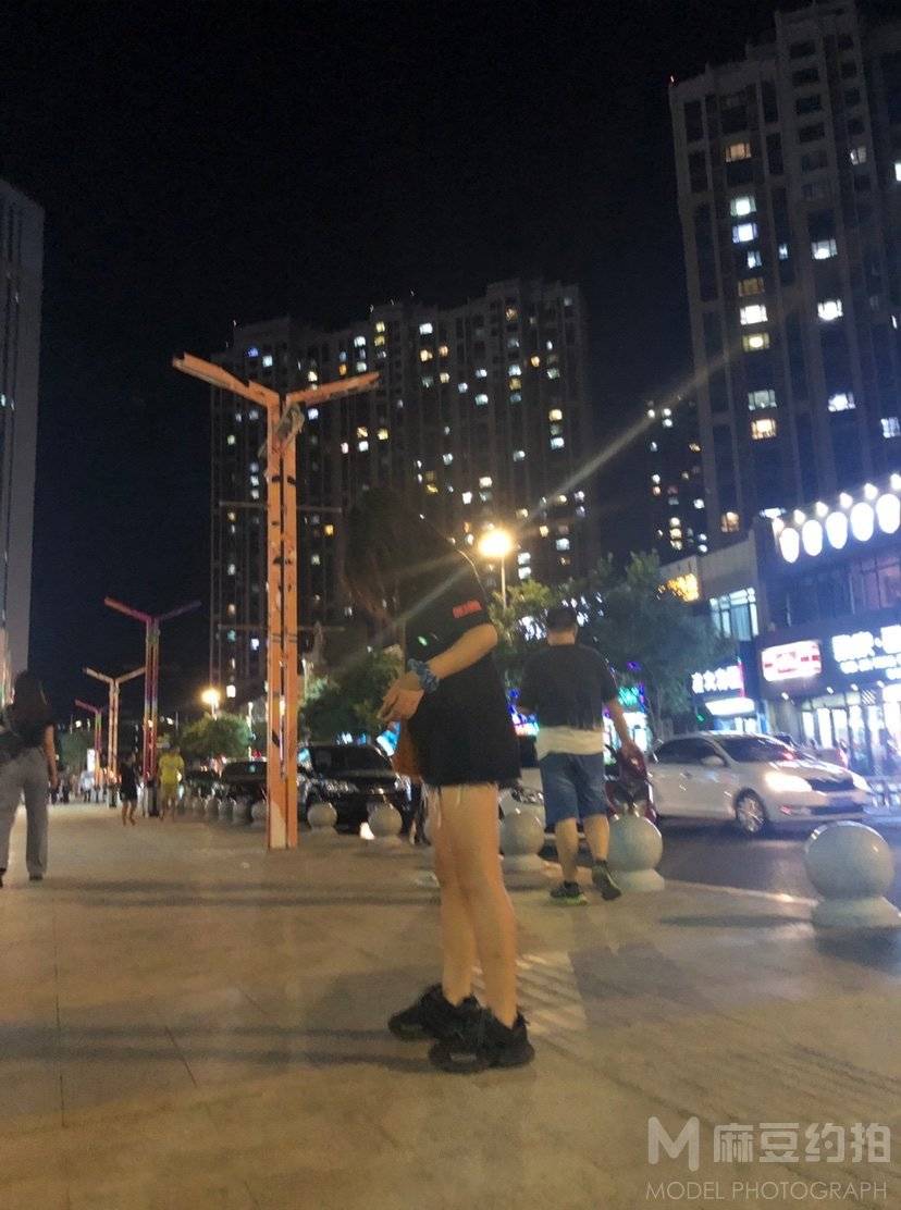 黑白模特