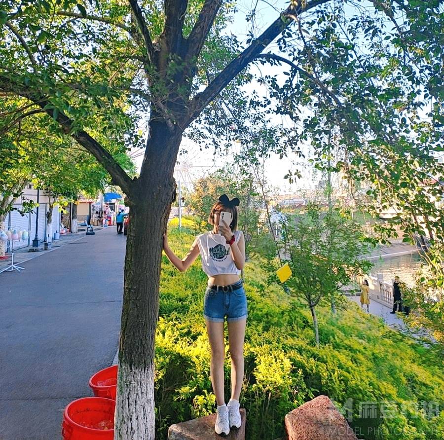 清新模特