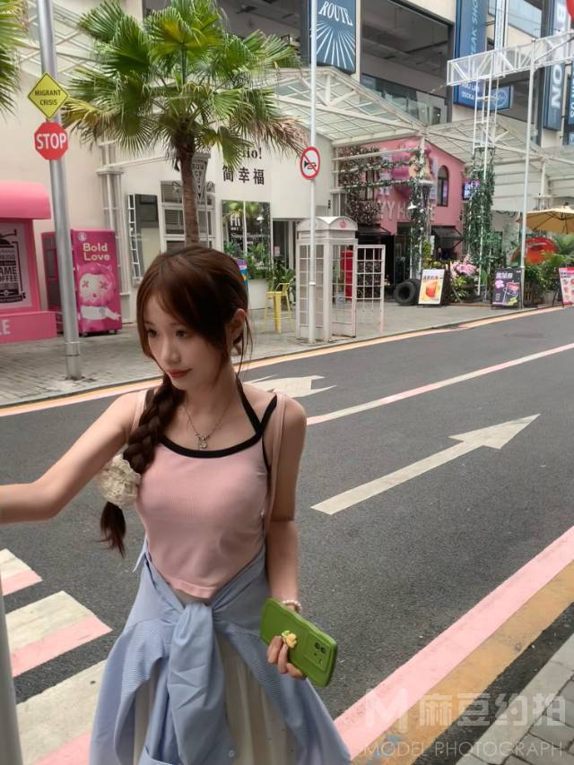 校园模特