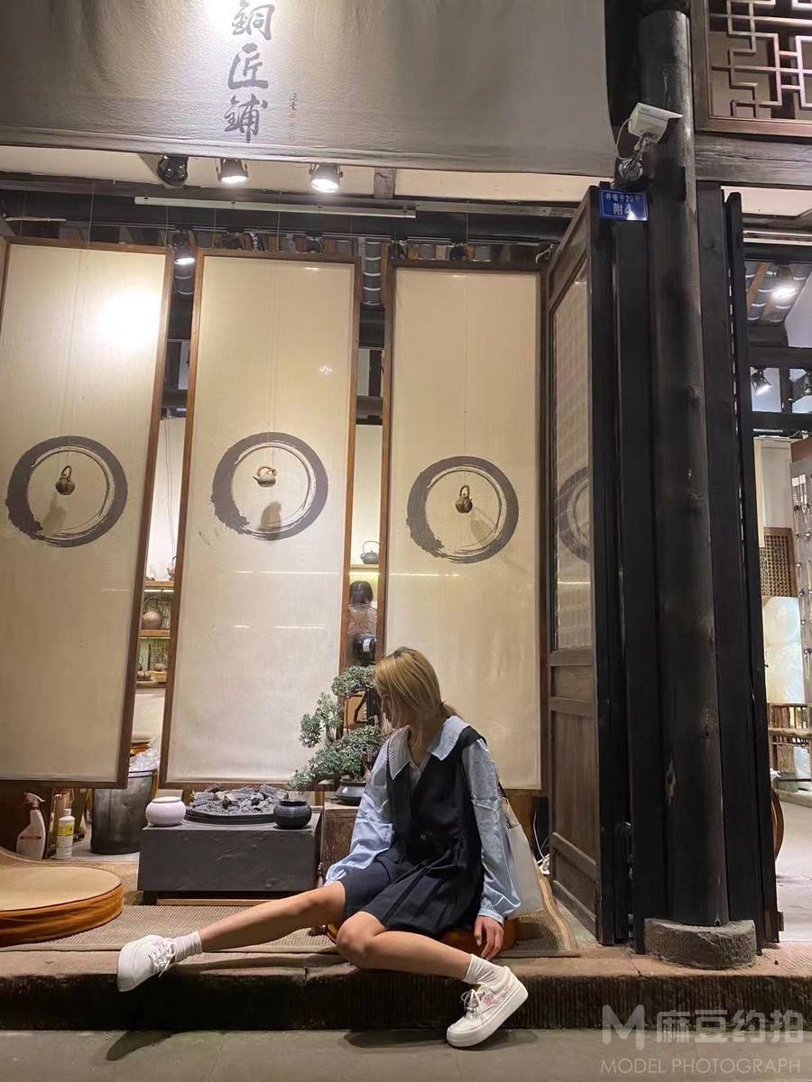 校园模特