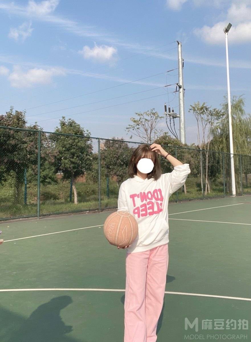 校园模特