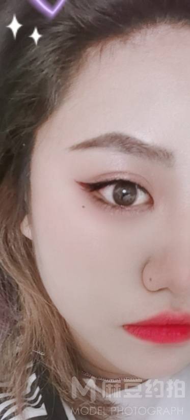 妆容模特