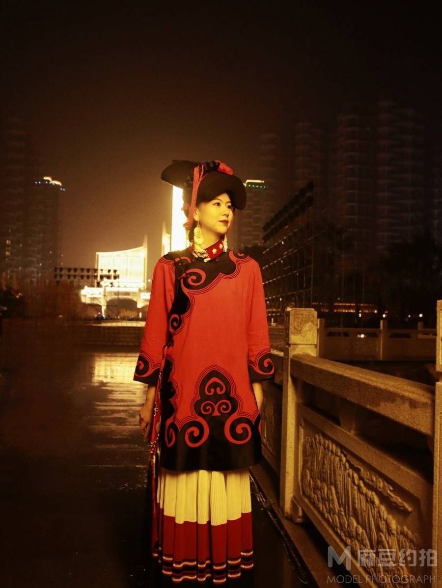 夜景模特