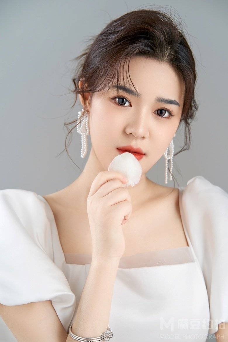 黑白模特