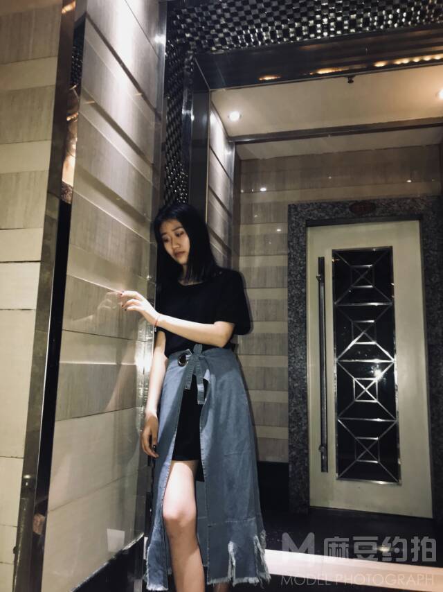 校园模特