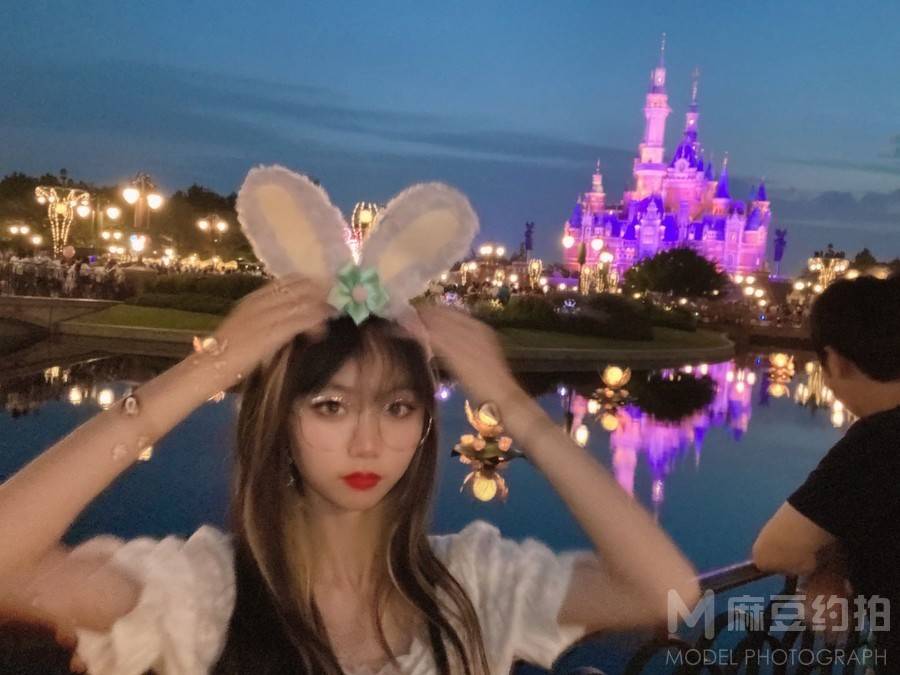 校园模特