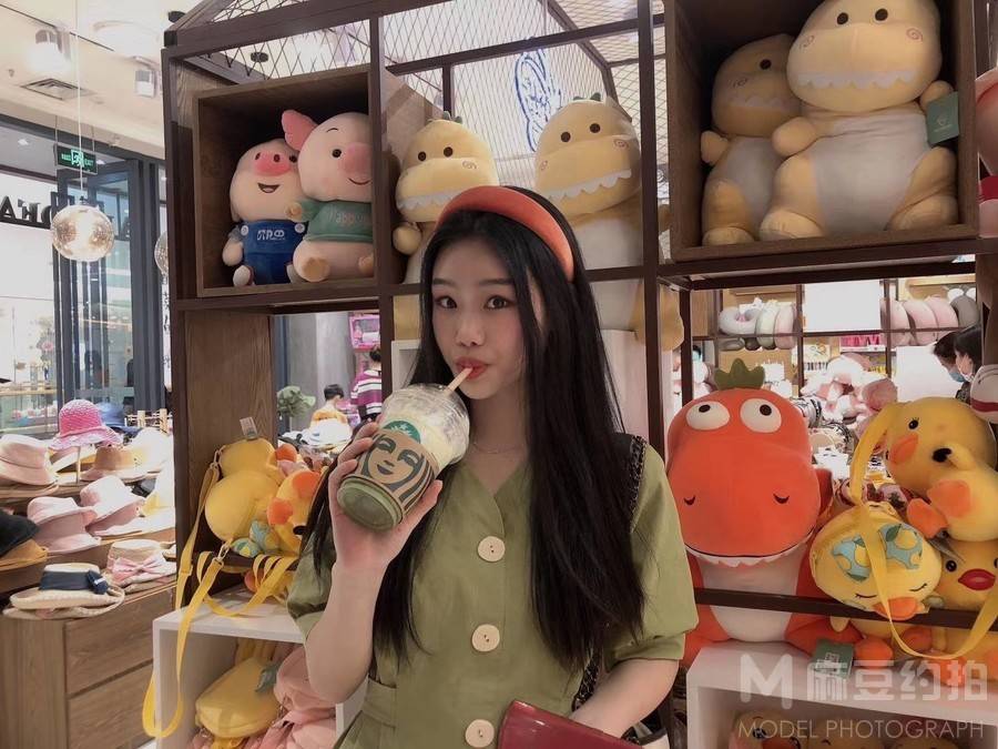 妆容模特
