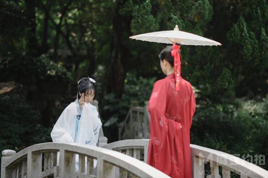 汉服模特