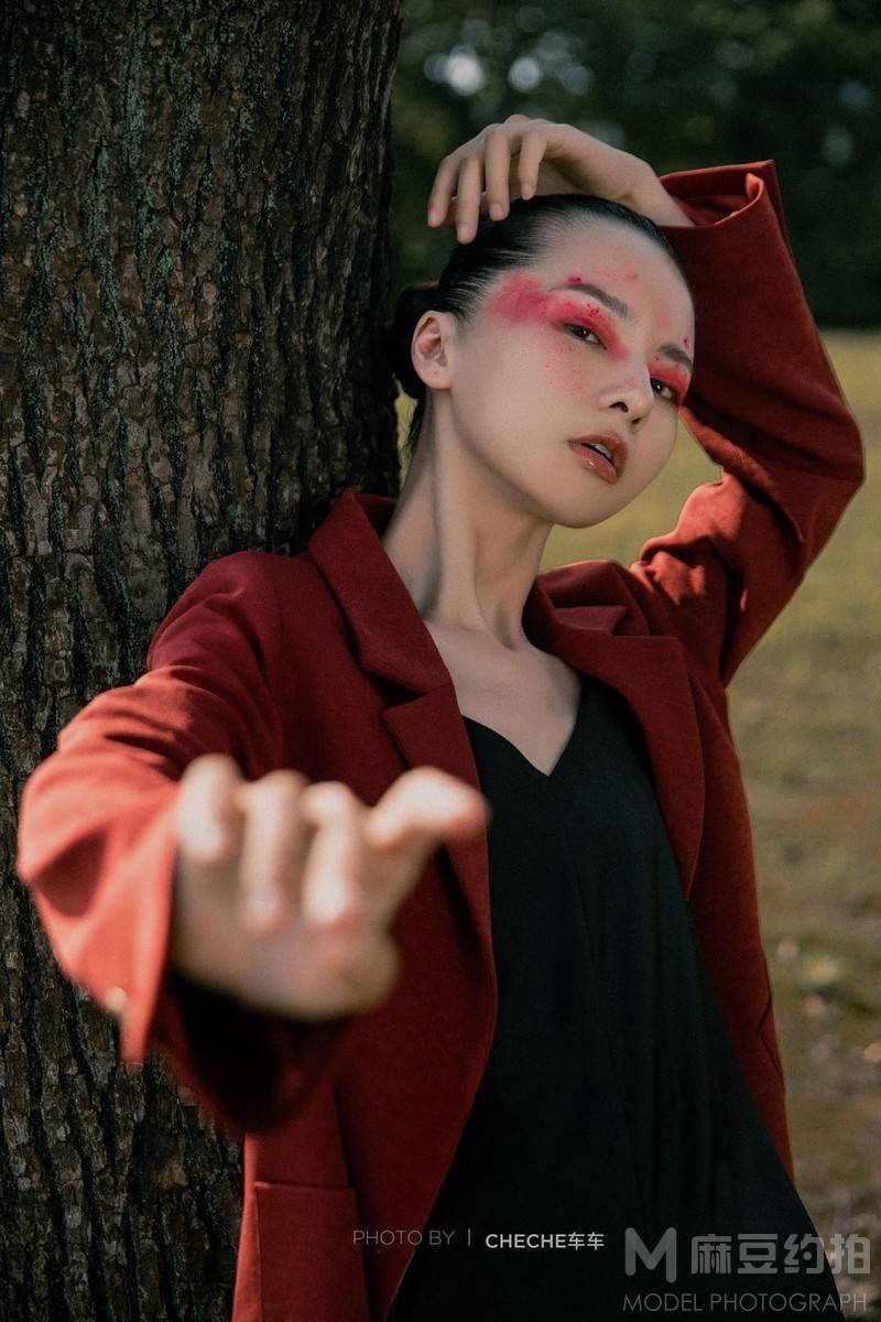 情绪模特