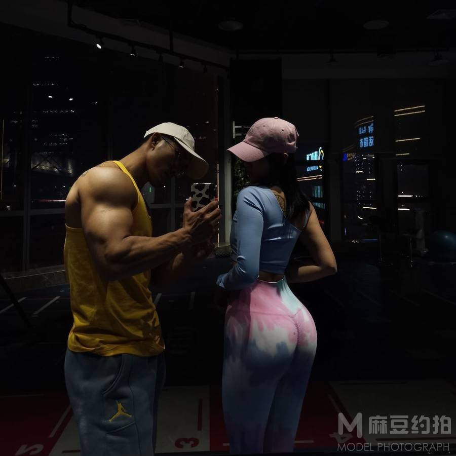 情侣模特