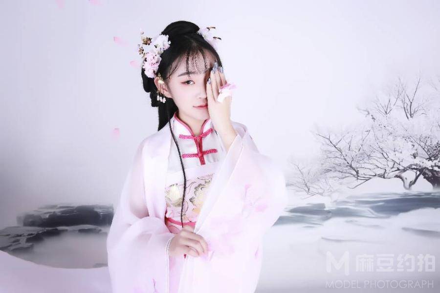 汉服模特