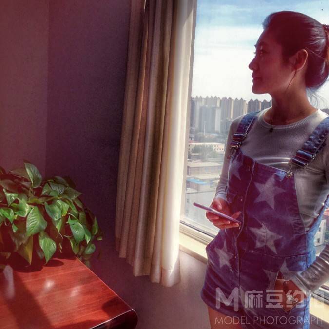 黑白模特
