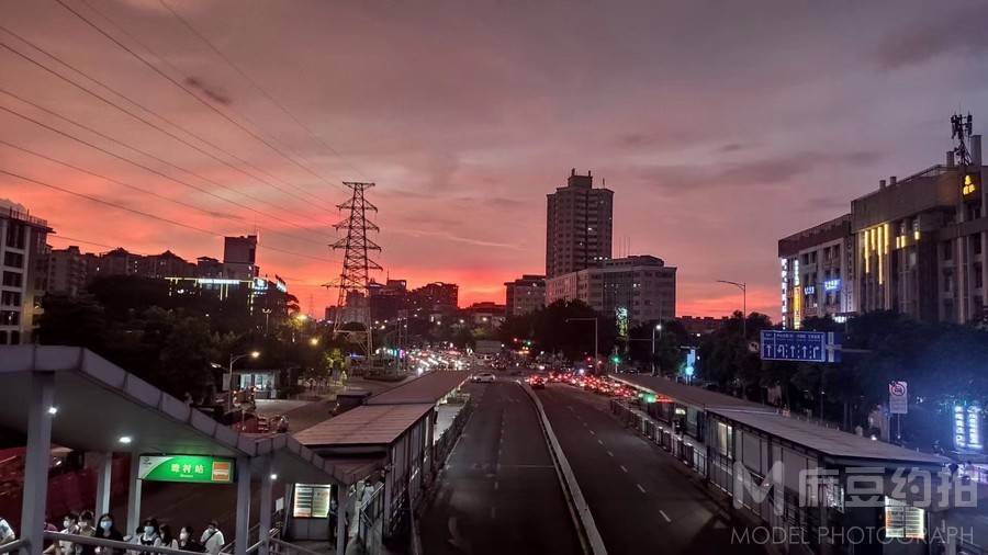 夜景模特