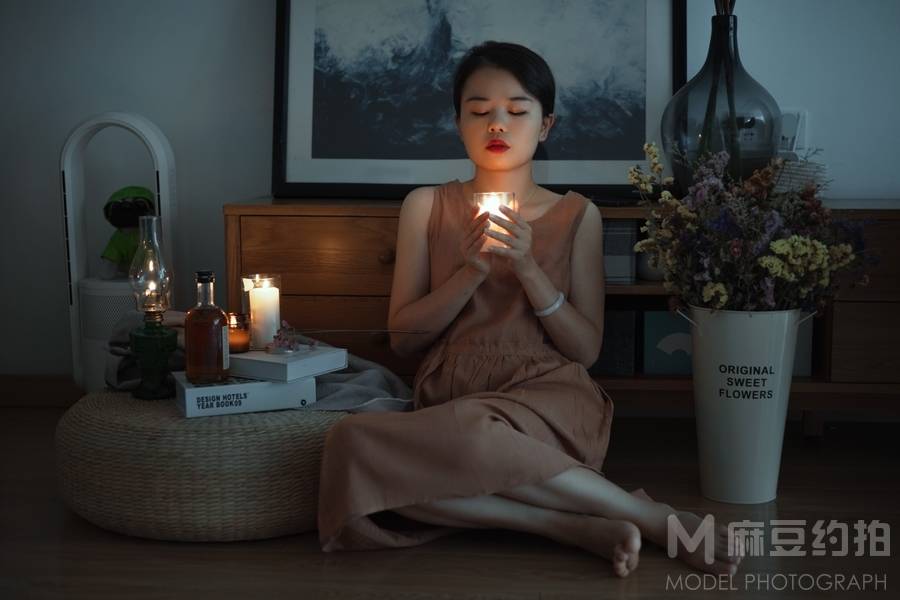 情绪模特