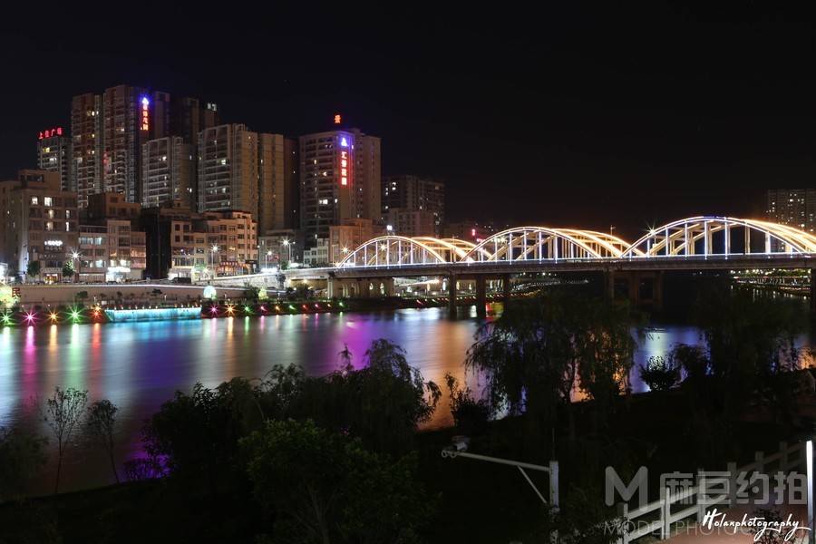夜景模特