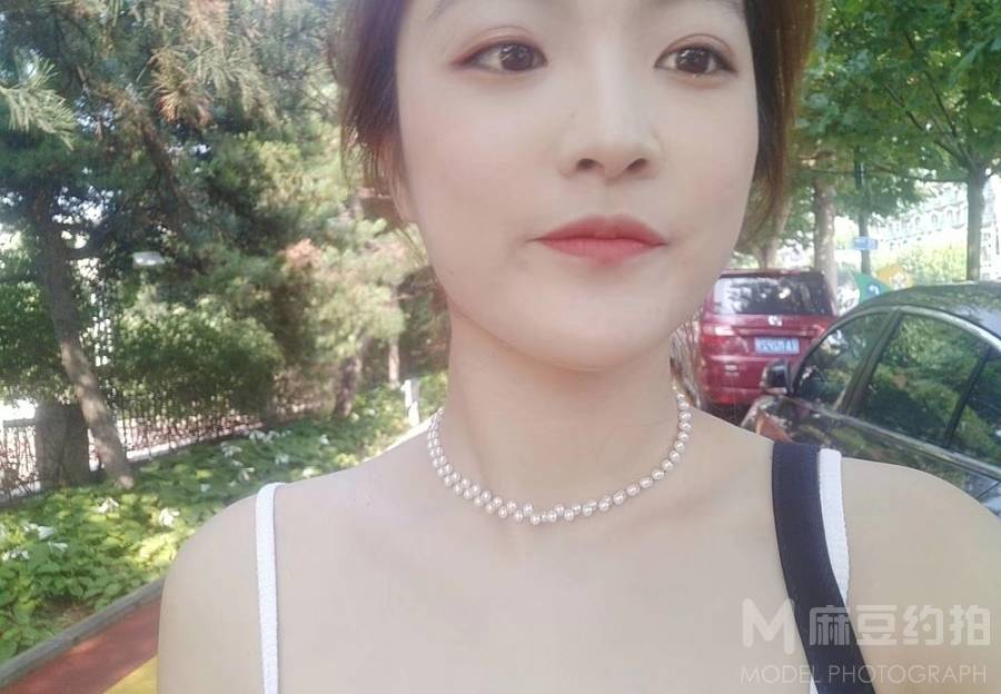 黑白模特
