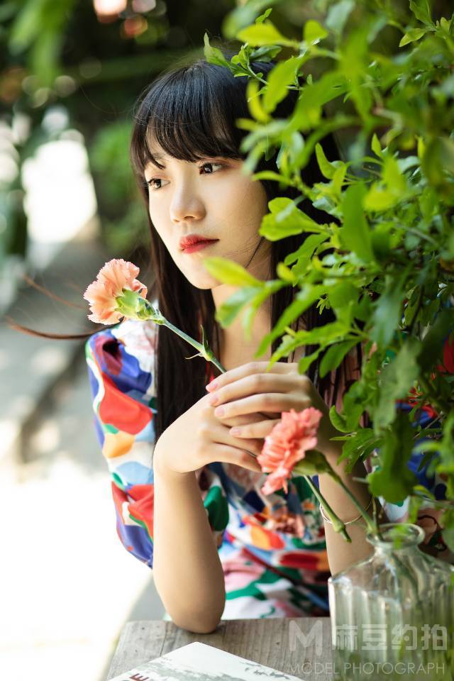 情绪模特
