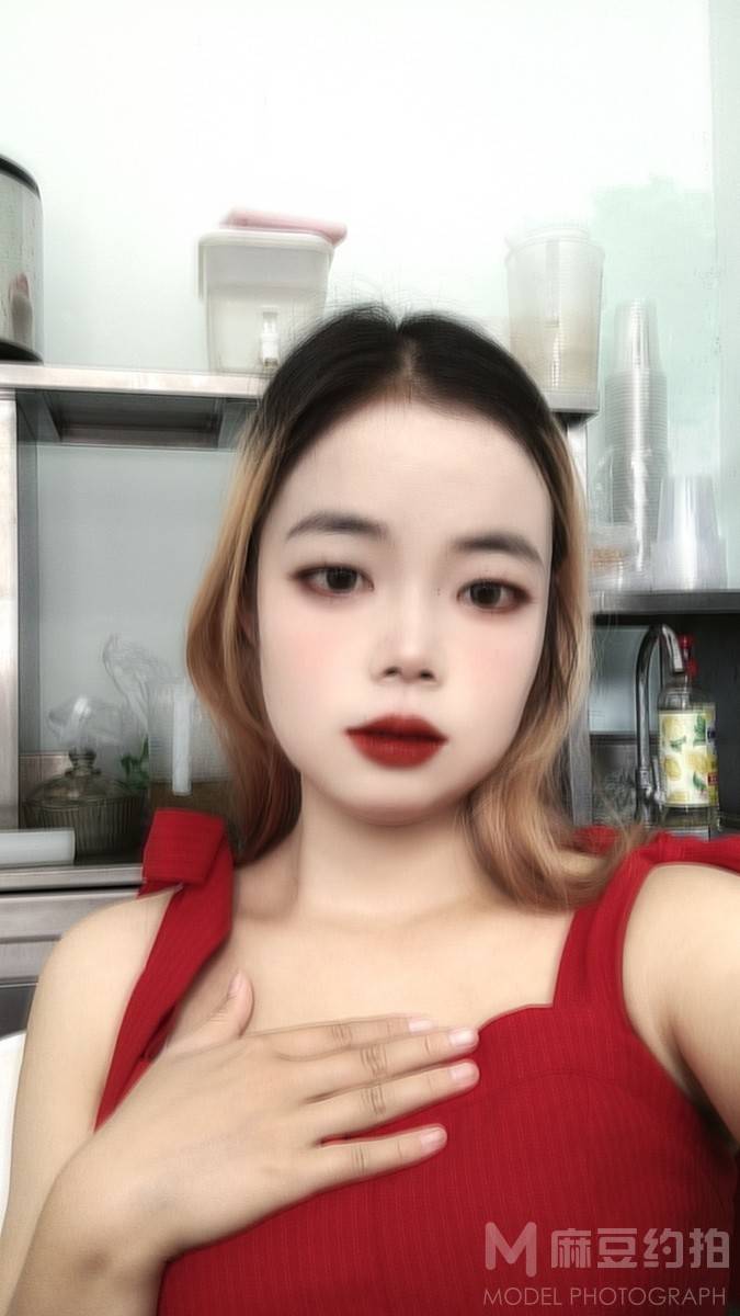 妆容模特